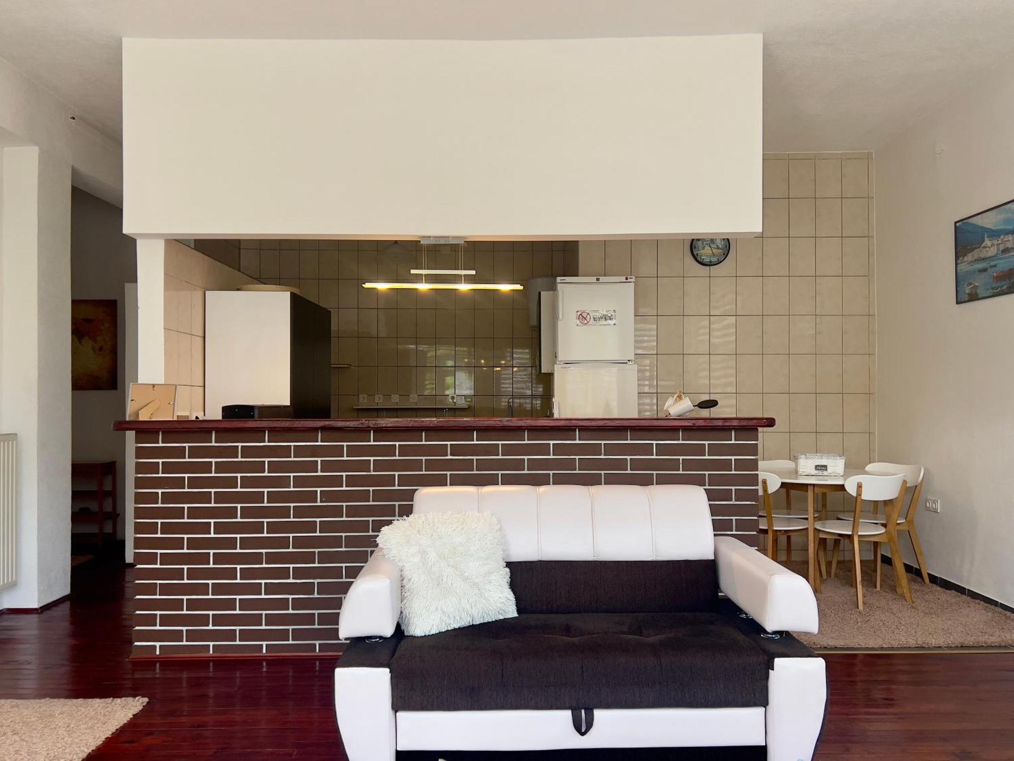 La Bocca - Airport, Parking, Ac, Bidet, Coffee Machine, Ps3 Apartmán